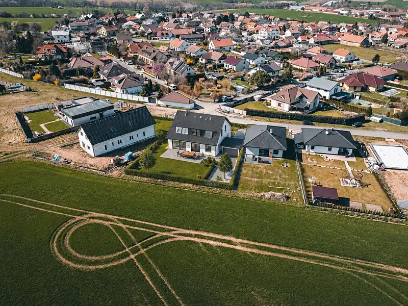 Prodej stavebního pozemku 846 m², Červené Pečky – náhled fotky 1