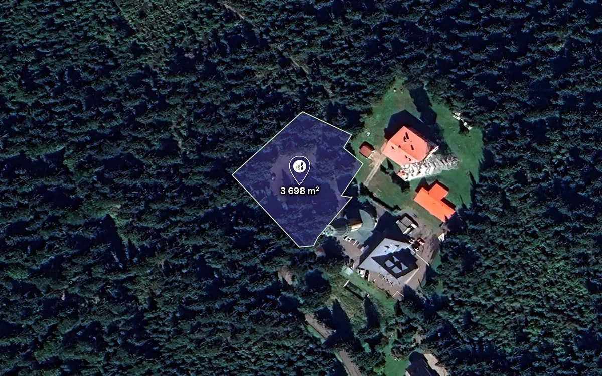 Prodej pozemku 3698 m²