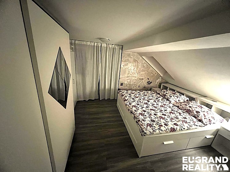 Комерційне приміщення на продаж, 700 м² (10 з 35)