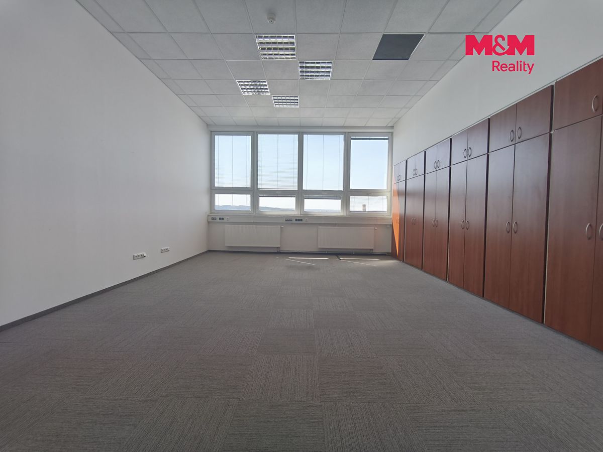 Pronájem skladového prostoru 383 m² – fotografie 3
