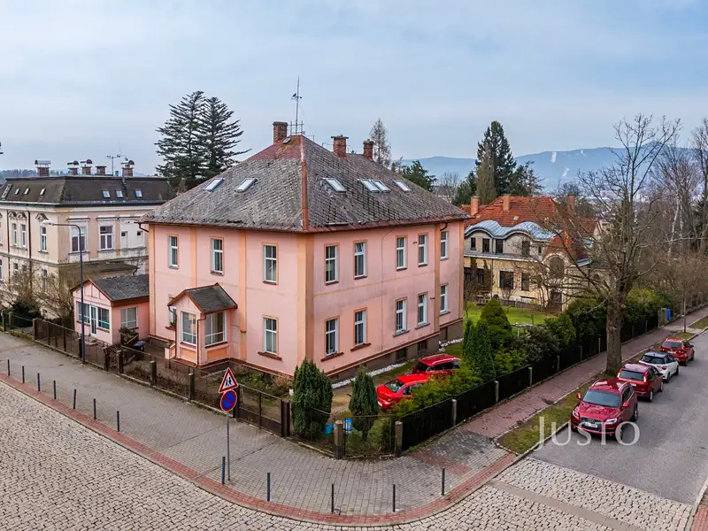 Prodej rodinného domu 225 m², pozemek 931 m², Liberec – náhled fotky 1