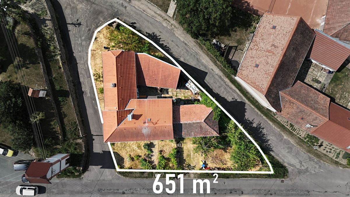 Prodej rodinného domu 130 m², pozemek 651 m² – fotografie 2