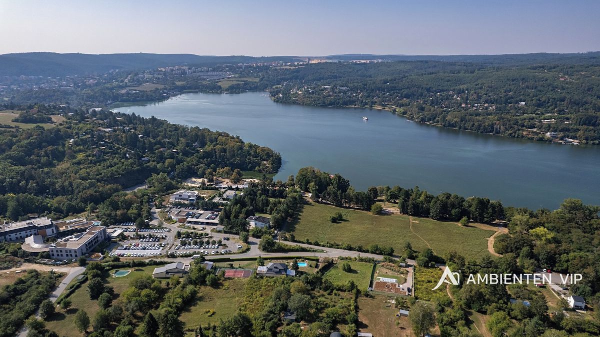 Prodej stavebního pozemku 960 m² – fotografie 3