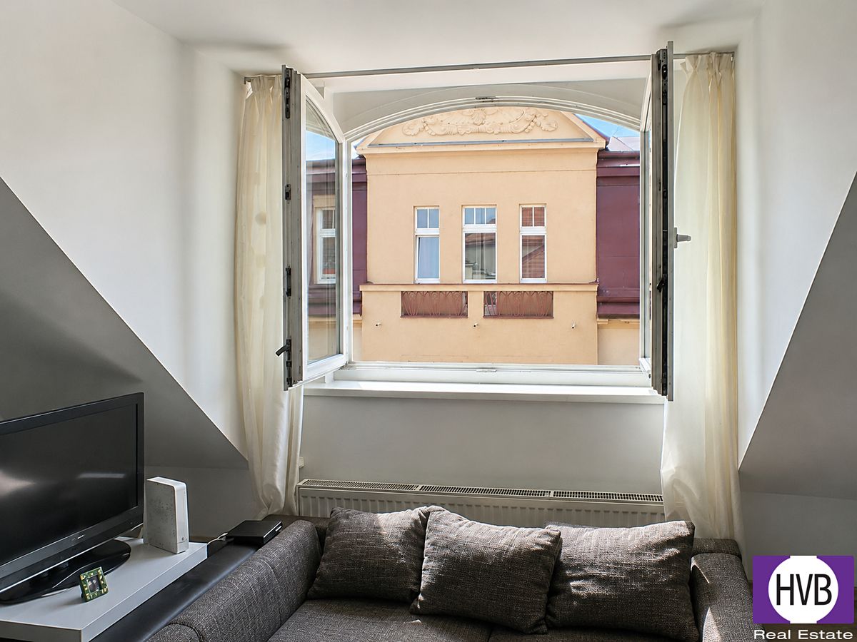 Pronájem bytu 2+kk 62 m²