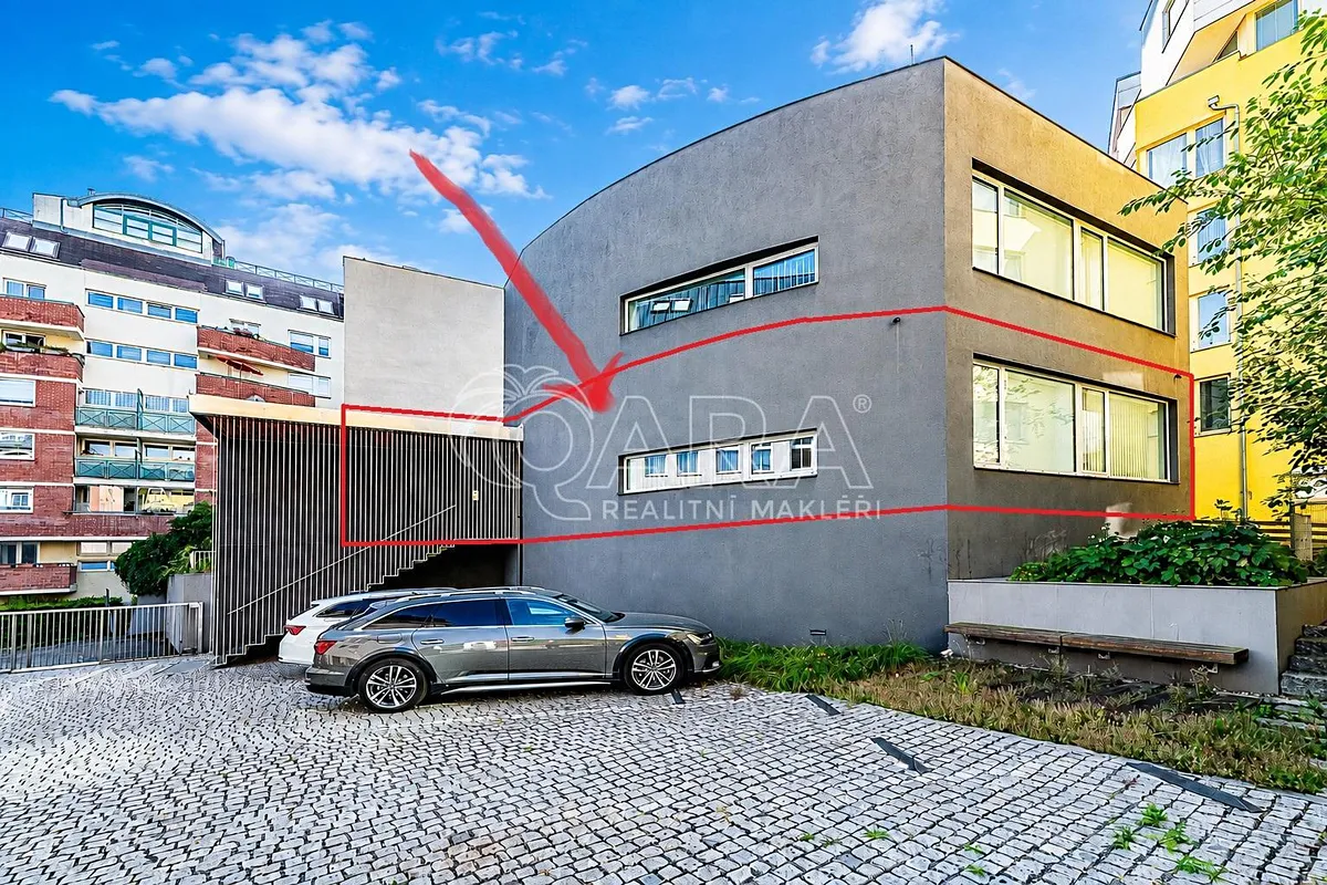 Pronájem obchodního prostoru 240 m²