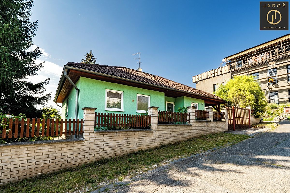 Prodej rodinného domu 83 m², pozemek 383 m² – fotografie 2