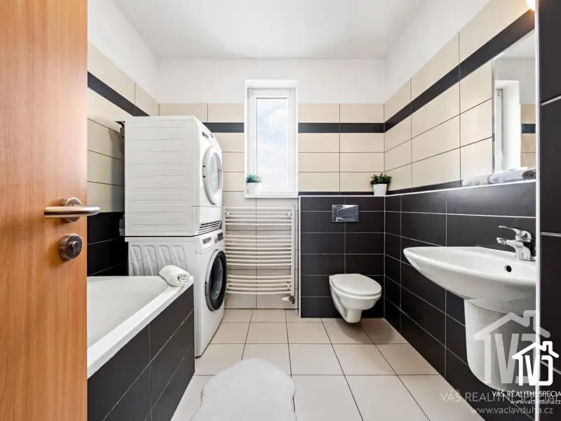 Prodej rodinného domu 102 m², pozemek 200 m², Králův Dvůr – náhled fotky 3