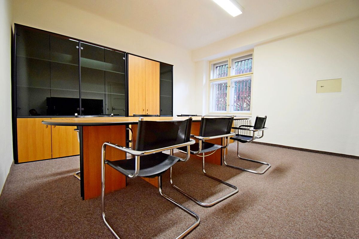 Pronájem kanceláře 60 m² – fotografie 2