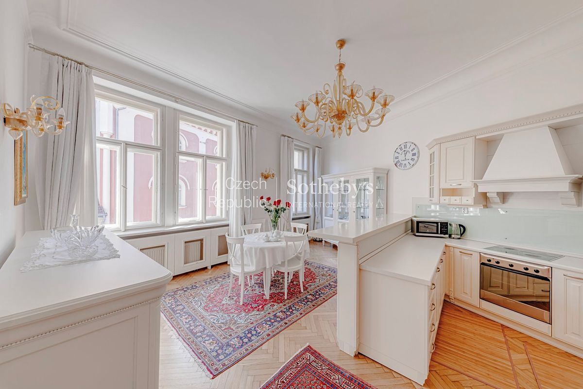 Pronájem bytu 3+kk 120 m²