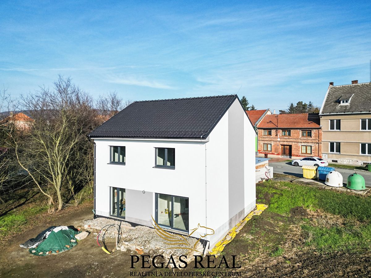 Prodej rodinného domu 134 m², pozemek 1007 m² – fotografie 3