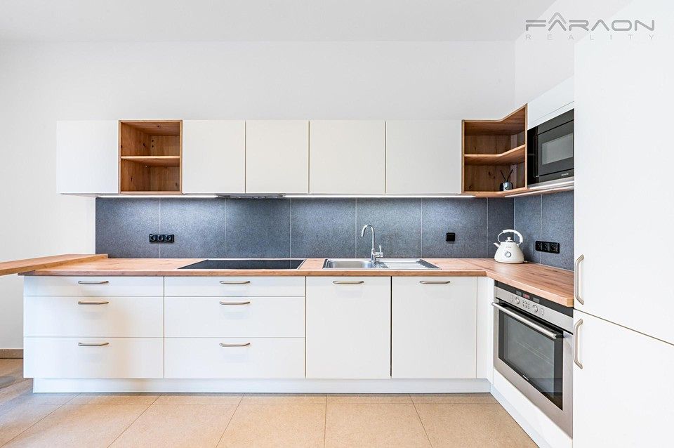 Pronájem bytu 2+kk 72 m² – fotografie 4