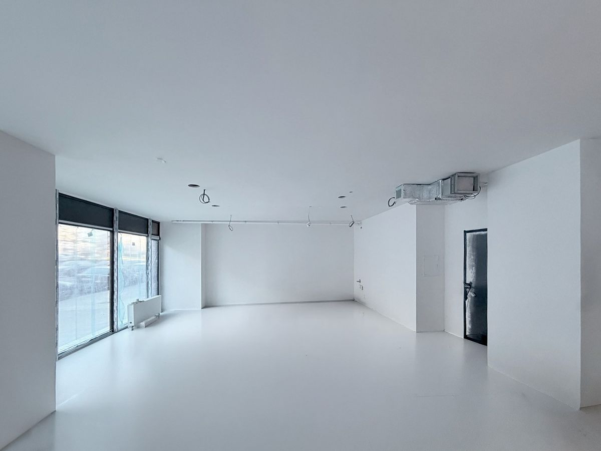 Pronájem obchodního prostoru 128 m² – fotografie 3