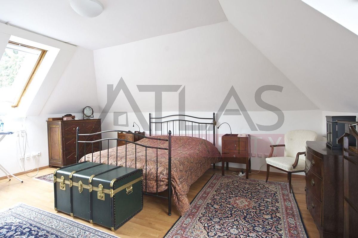 Pronájem kanceláře 365 m² – fotografie 2