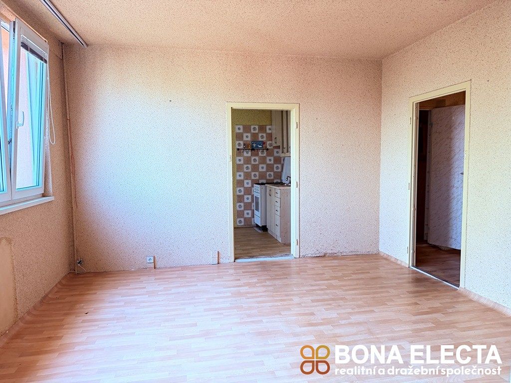 Prodej bytu 2+1 43 m² – fotografie 3