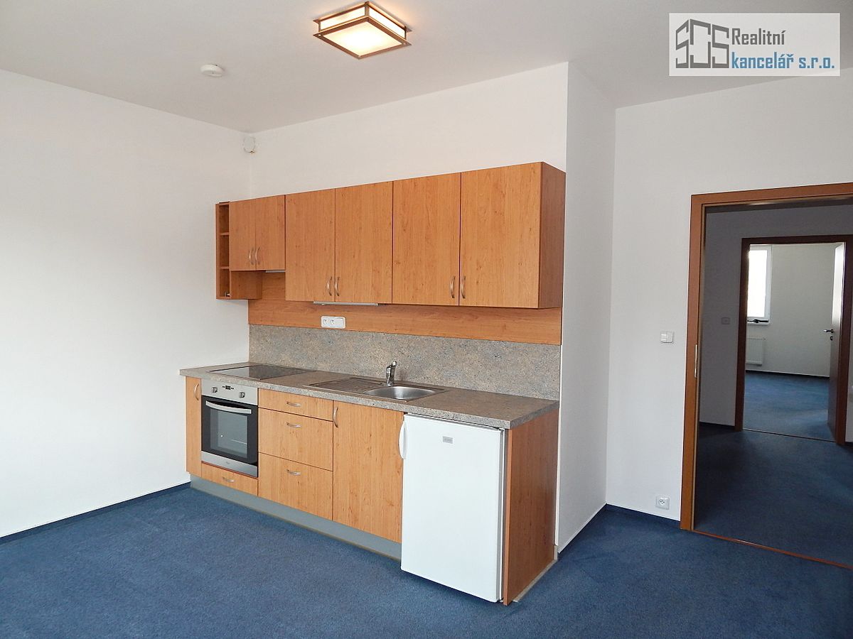 Pronájem kanceláře 87 m² – fotografie 3