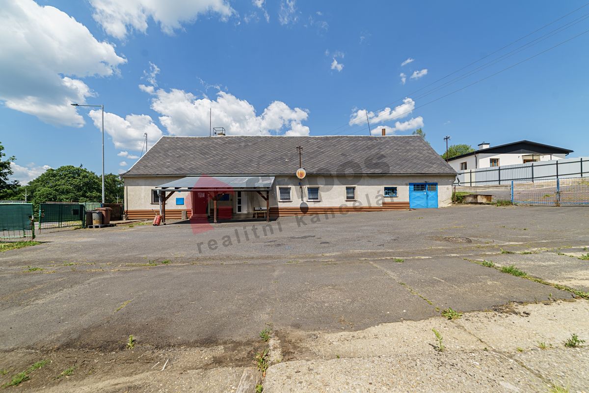 Prodej rodinného domu 278 m², pozemek 6879 m²