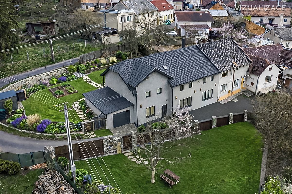 Prodej rodinného domu 253 m², pozemek 537 m²