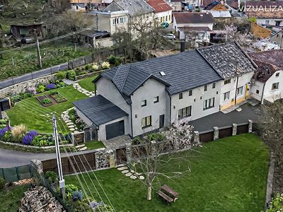 Prodej rodinného domu 253 m², pozemek 537 m²