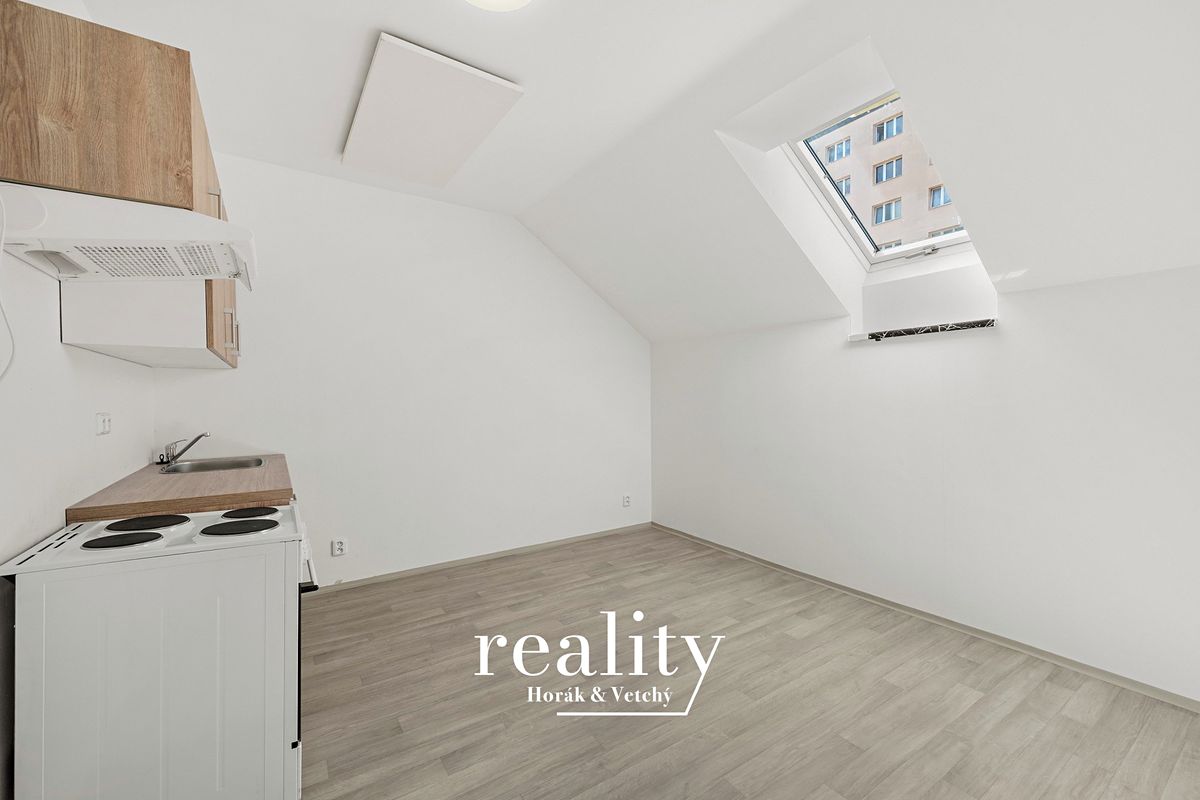 Pronájem bytu 2+kk 46 m² – fotografie 2