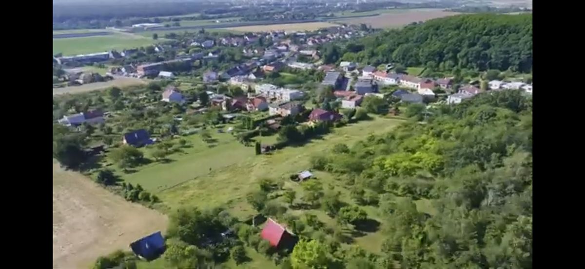 Prodej komerčního pozemku 2000 m² – fotografie 3
