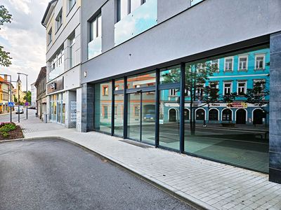 Pronájem obchodního prostoru 400 m²