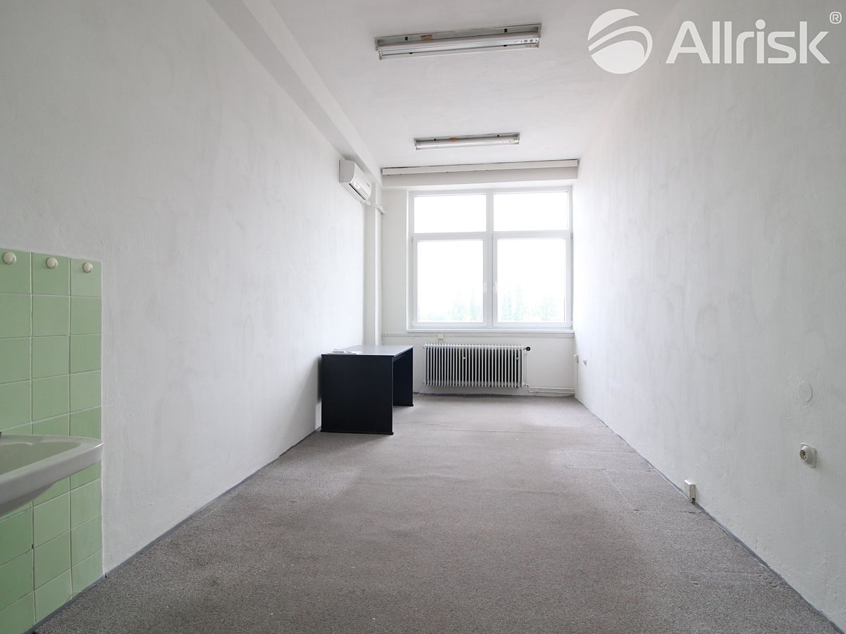 Pronájem kanceláře 79 m² – fotografie 5