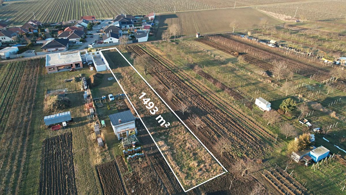 Prodej stavebního pozemku 1493 m² – fotografie 2