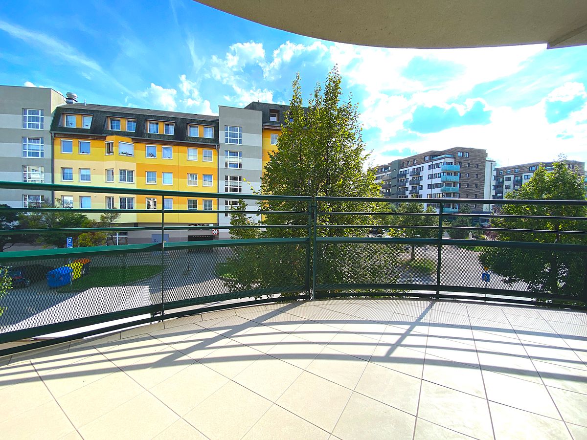 Pronájem bytu 3+kk 81 m²