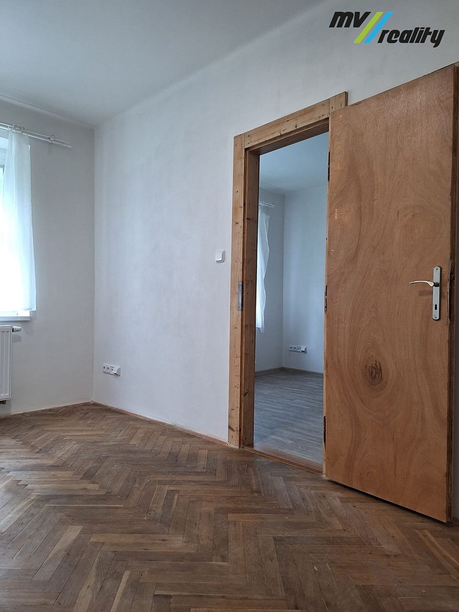 Pronájem bytu 3+1 72 m² – fotografie 3