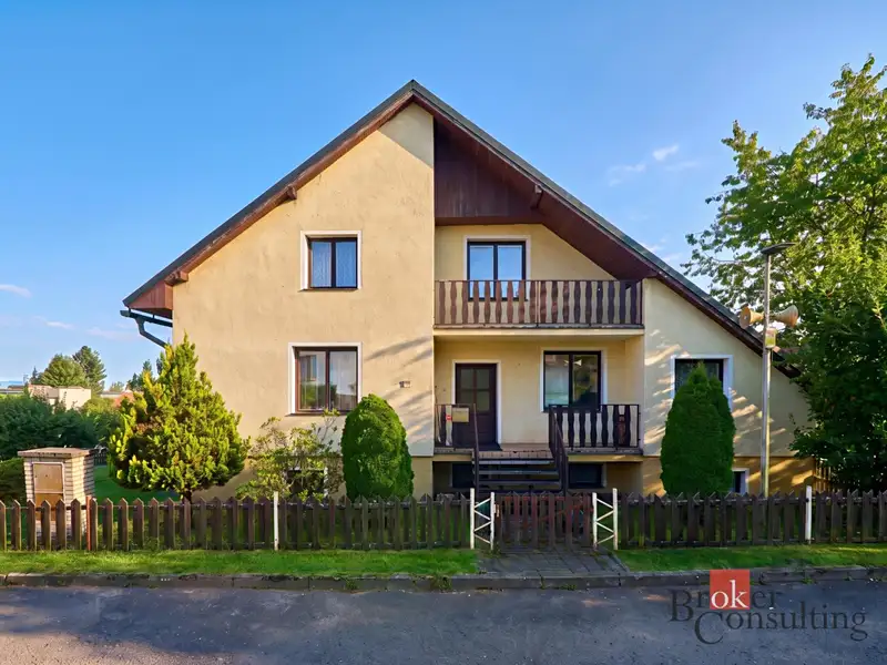 Prodej rodinného domu 335 m², pozemek 980 m², Skalná – náhled fotky 2