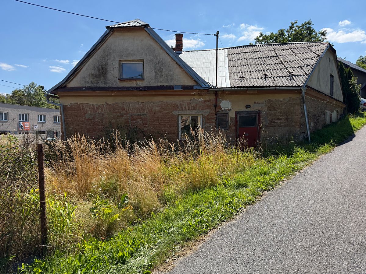 Prodej rodinného domu 250 m², pozemek 605 m² – fotografie 5