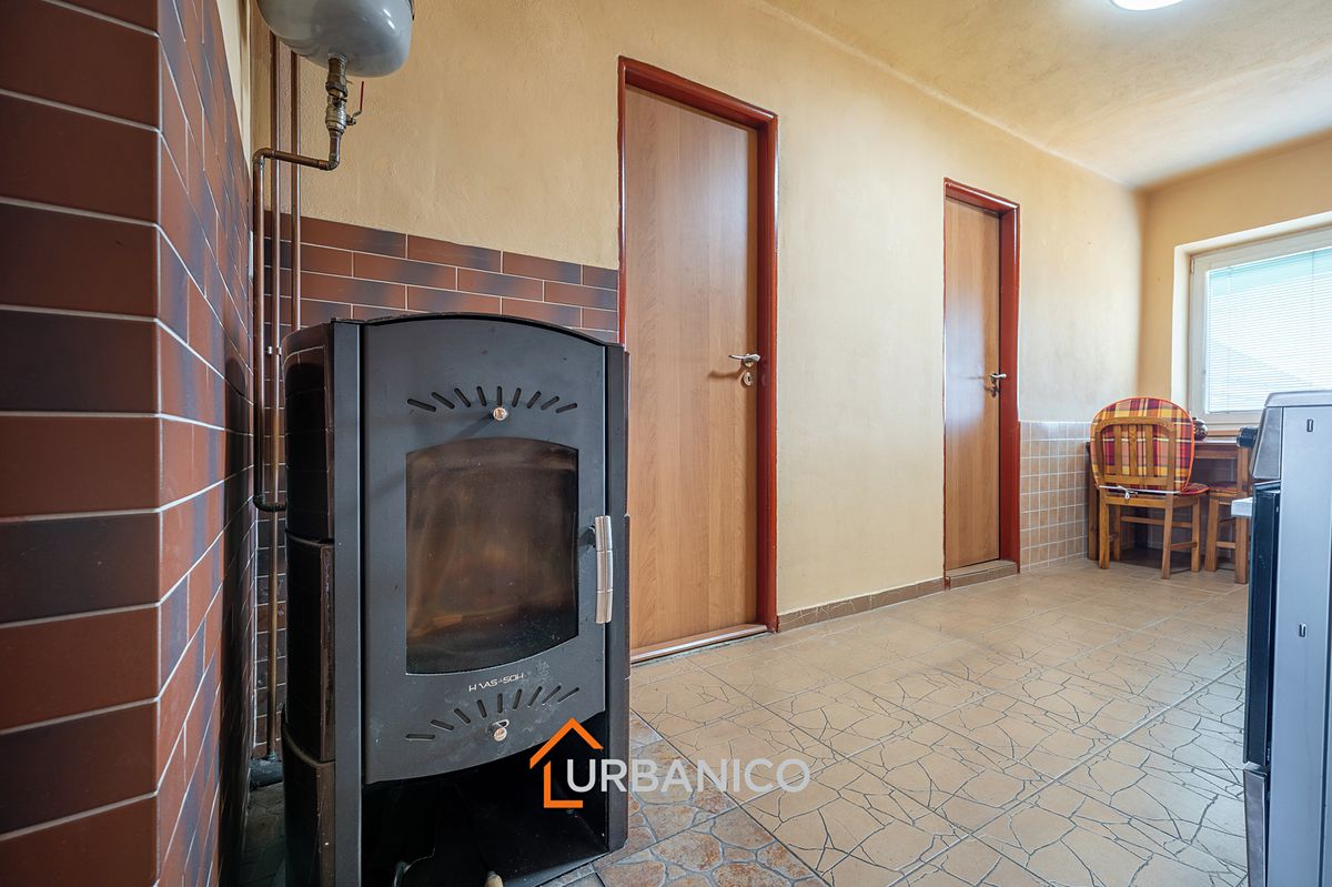 Prodej rodinného domu 100 m², pozemek 684 m² – fotografie 3