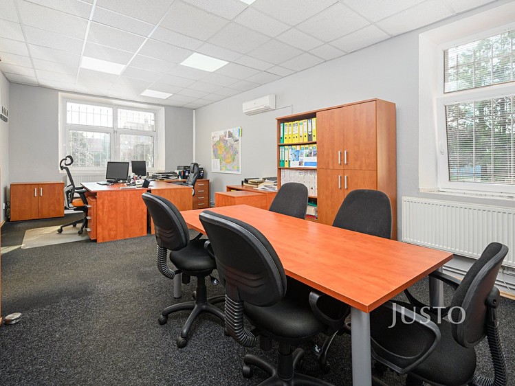 Pronájem komerčního prostoru, 1 788 m² (11 z 28)