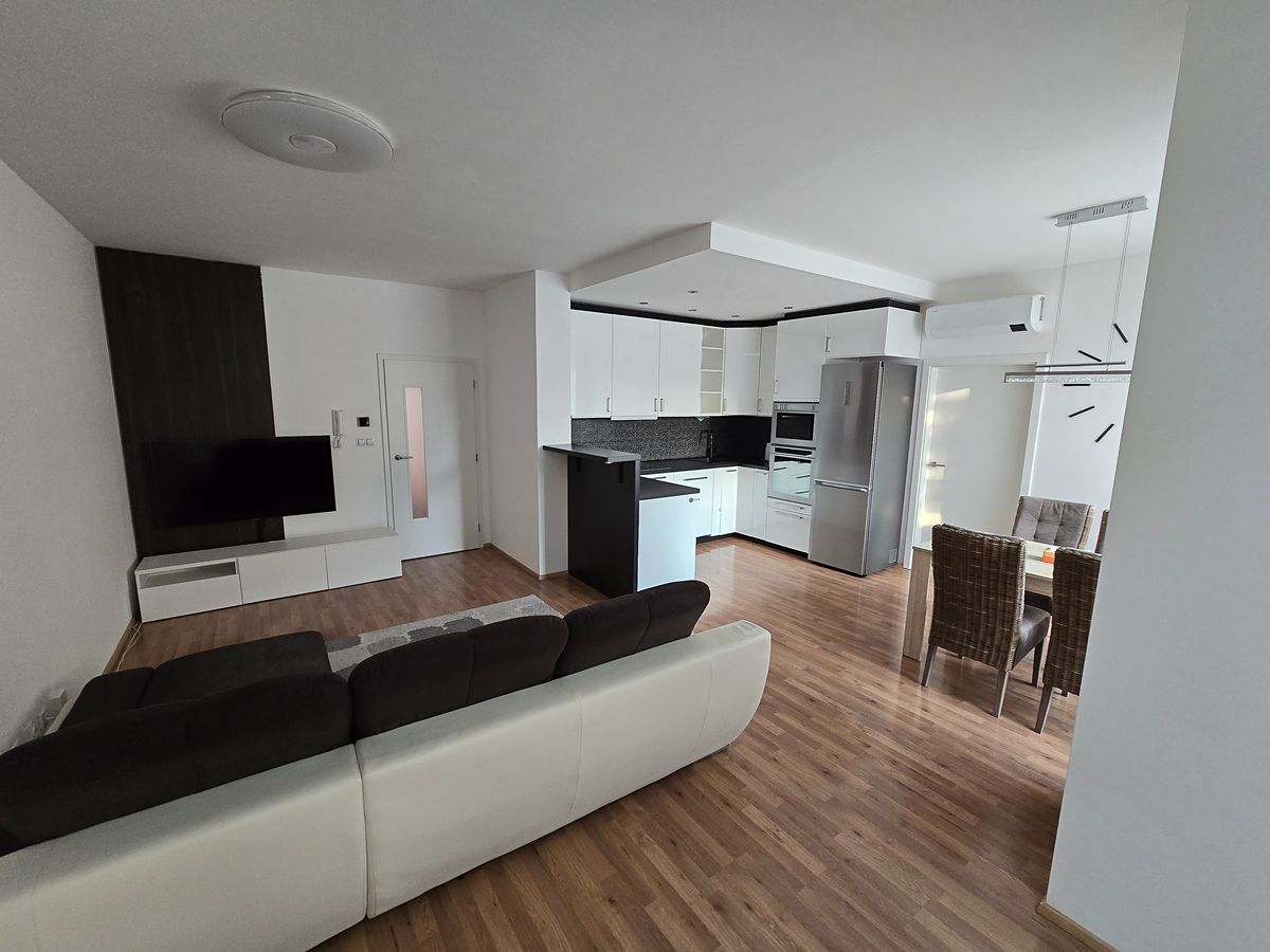 Pronájem bytu 3+kk 85 m²