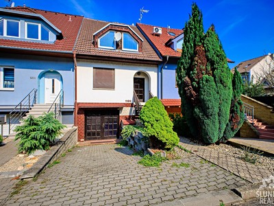 Pronájem  rodinného domu 180 m², pozemek 252 m²