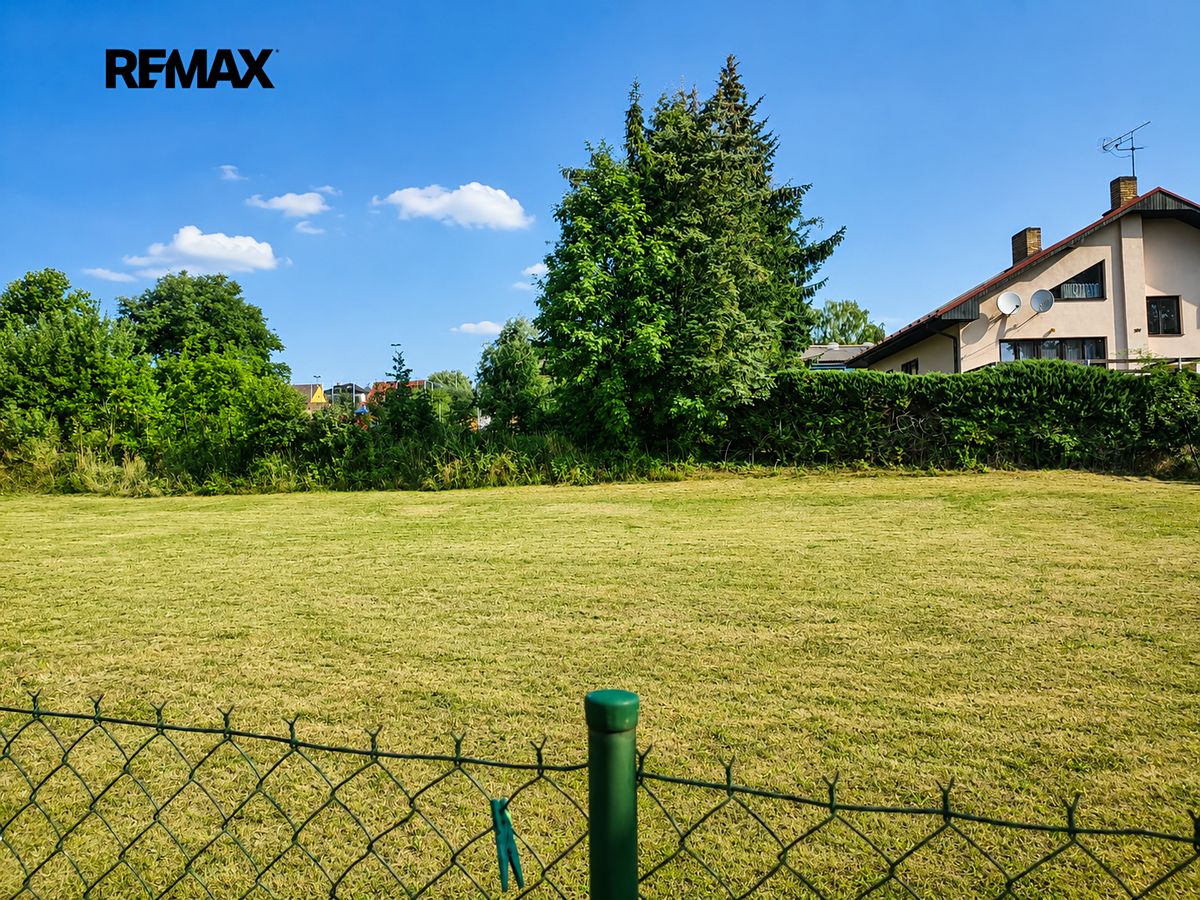 Pronájem stavebního pozemku 718 m² – fotografie 3