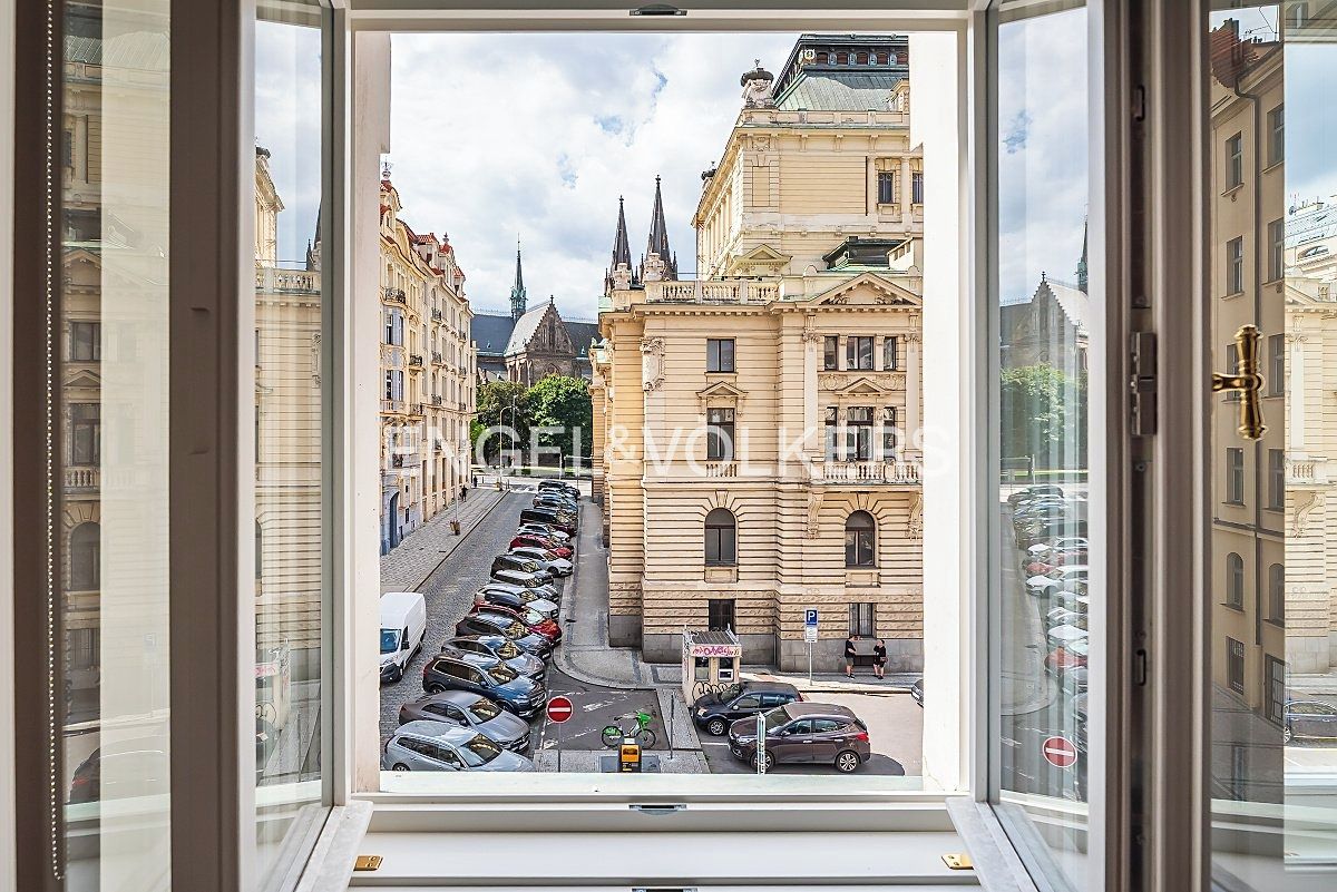 Pronájem bytu 3+1 115 m² – fotografie 3