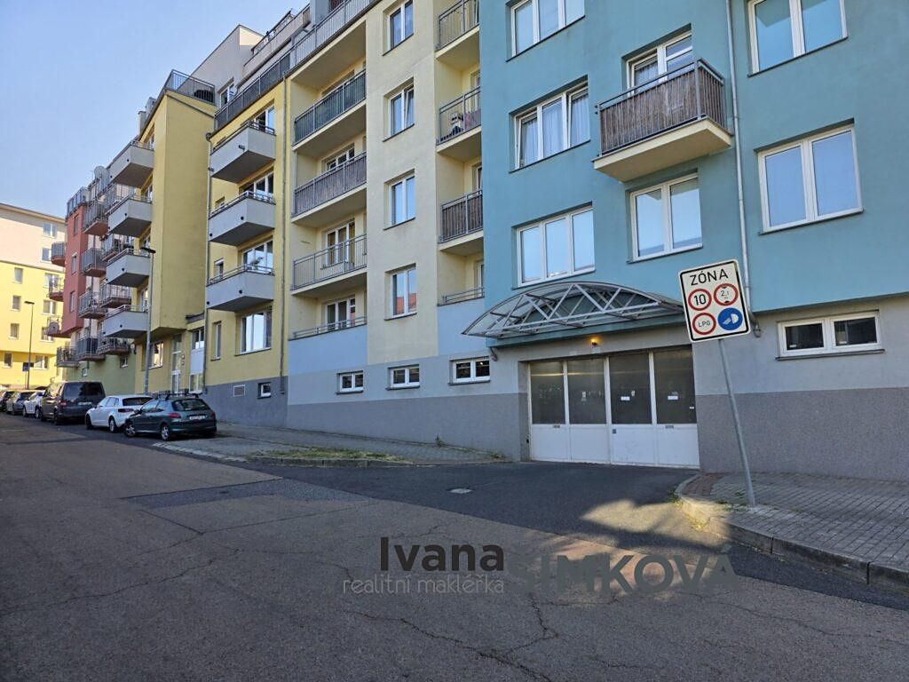 Prodej garážového stání 12 m² – fotografie 5