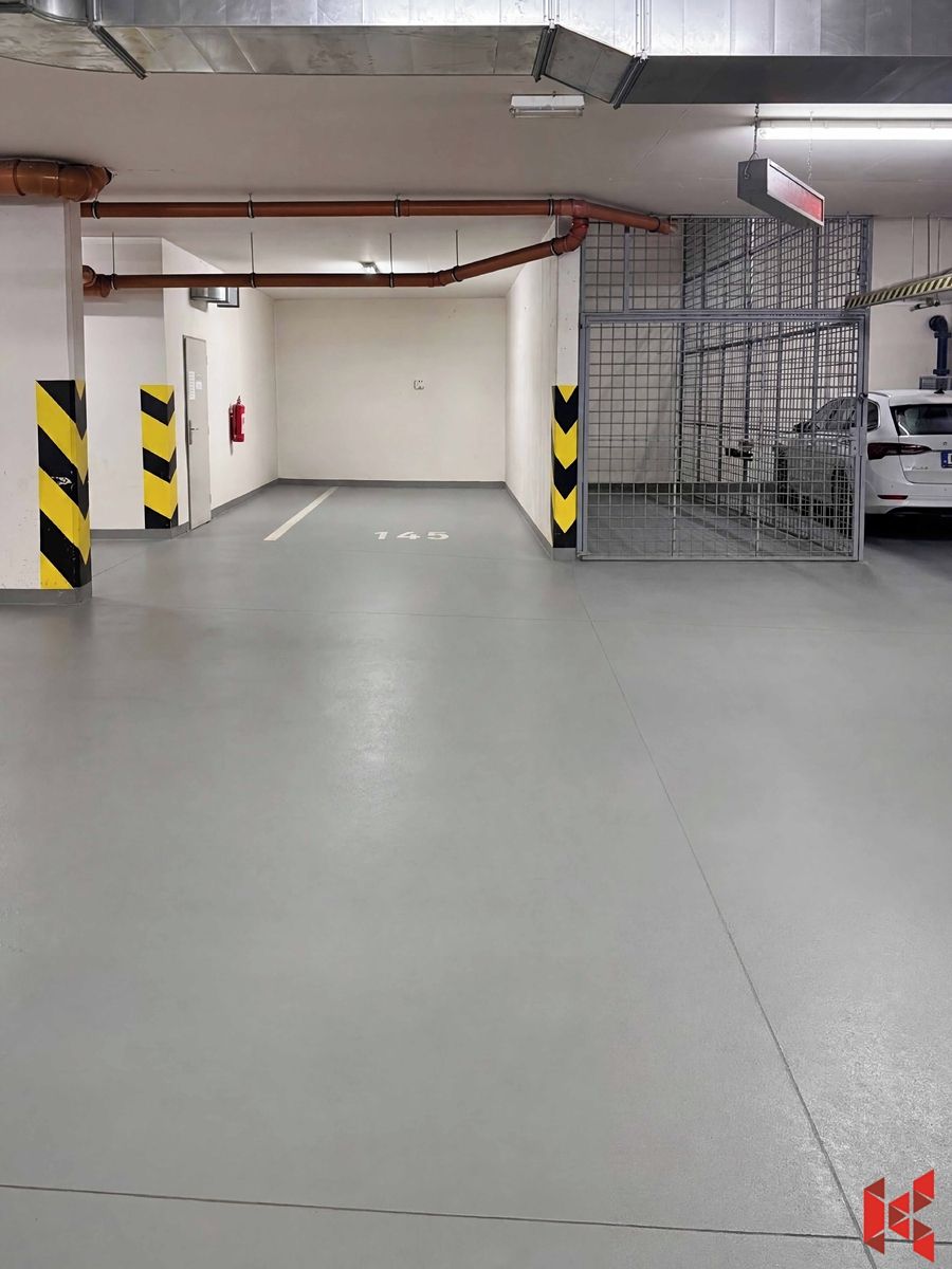 Prodej garážového stání 16 m²