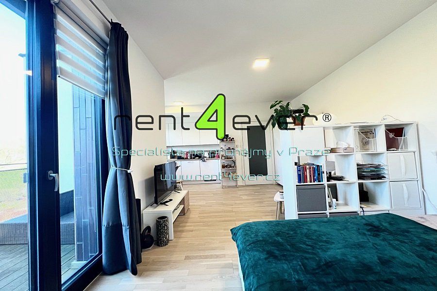 Pronájem bytu 1+kk 38 m²