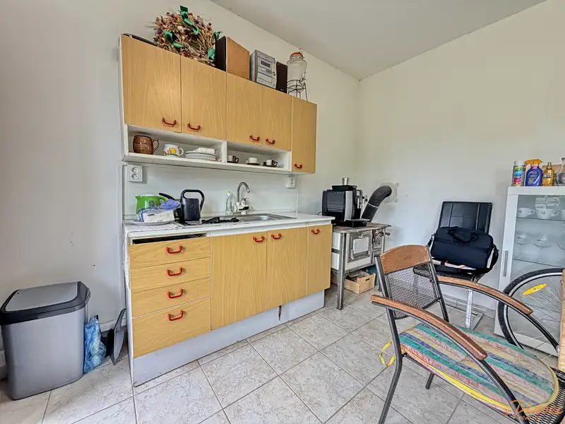 Pronájem obchodního prostoru 22 m², Holubice – náhled fotky 3