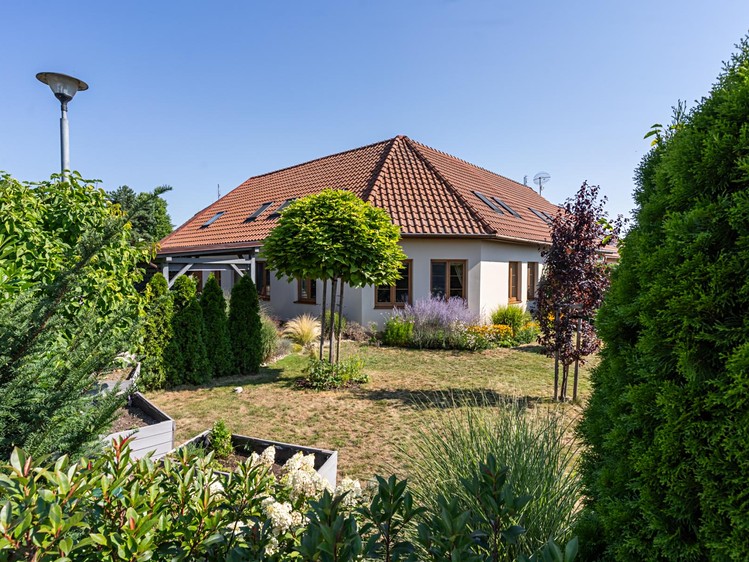 Prodej domu, 220 m² (1 z 23)