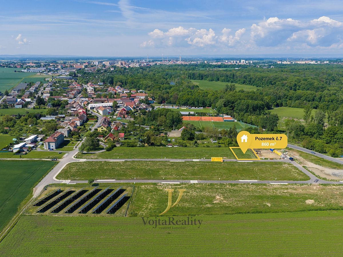 Prodej stavebního pozemku 860 m² – fotografie 2