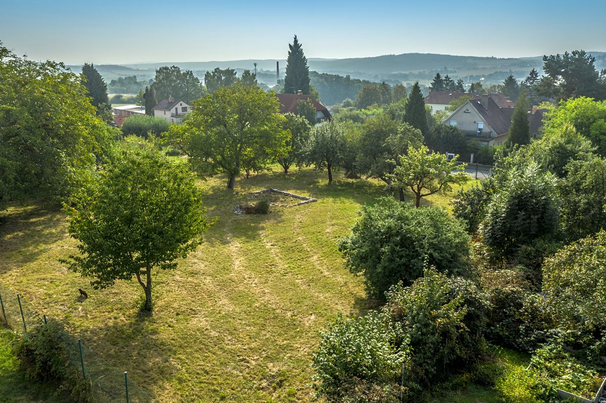 Prodej stavebního pozemku 1904 m² – fotografie 2
