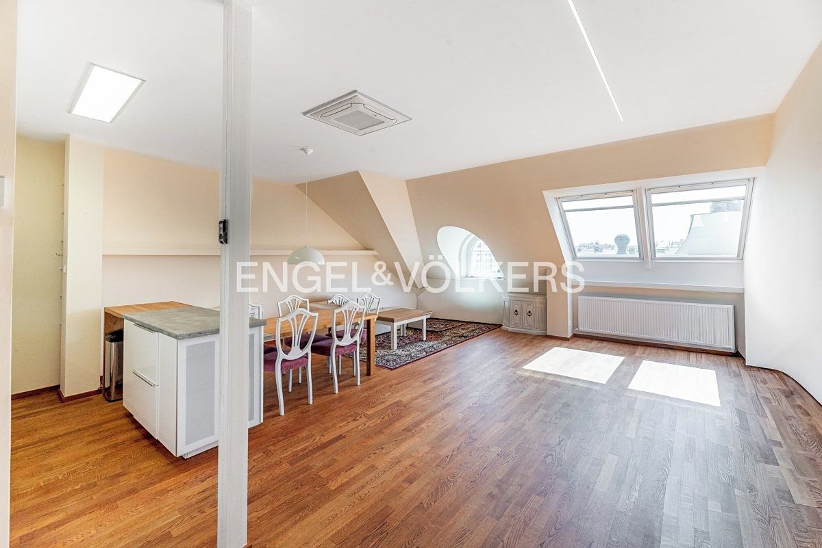 Pronájem bytu 4+kk 150 m²