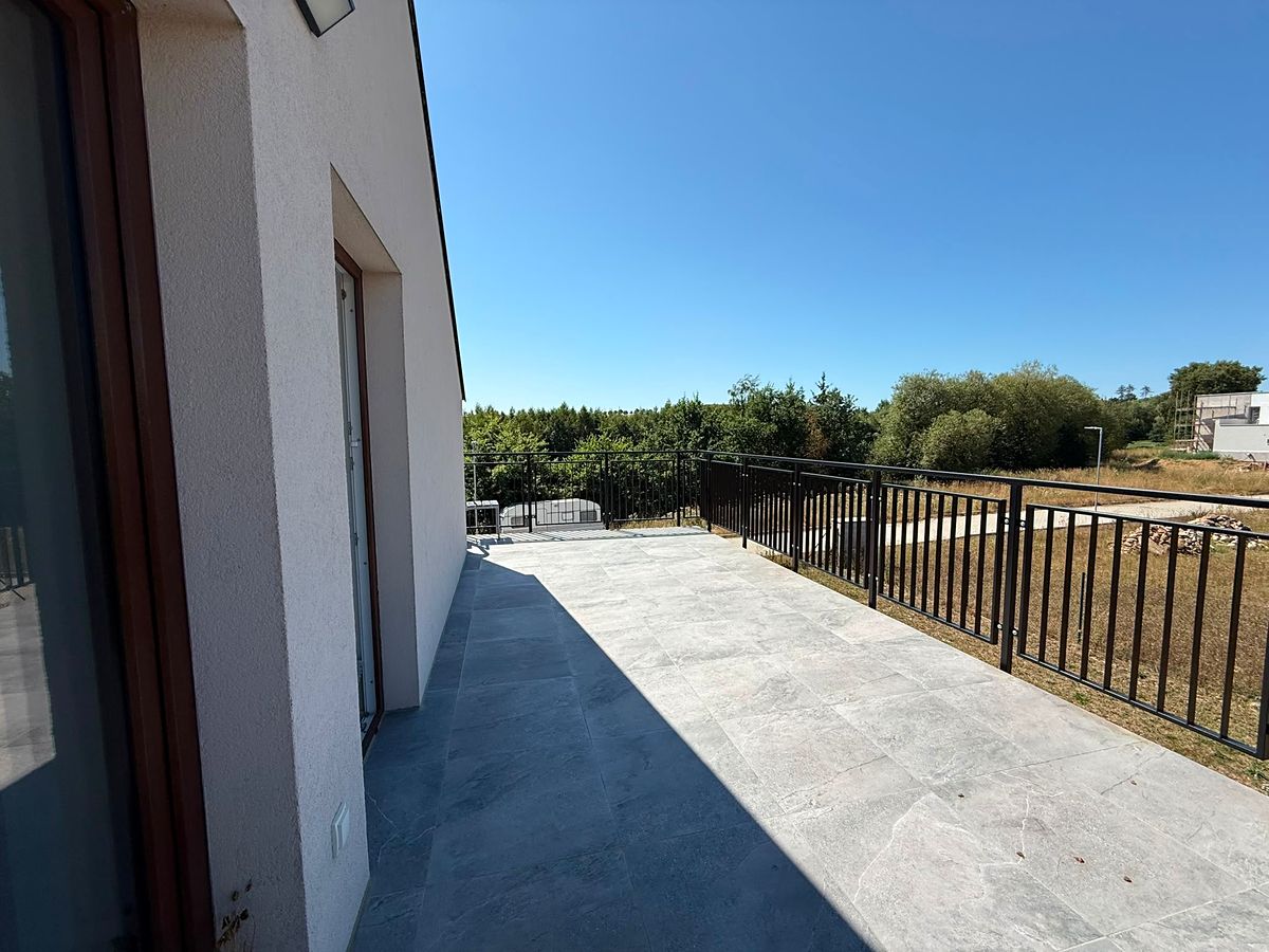 Pronájem rodinného domu 157 m², pozemek 632 m² – fotografie 4