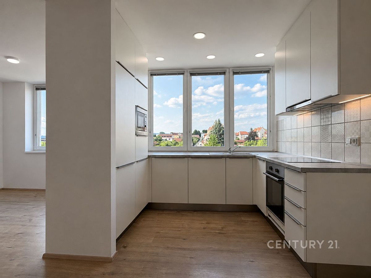 Pronájem bytu 2+kk 43 m²
