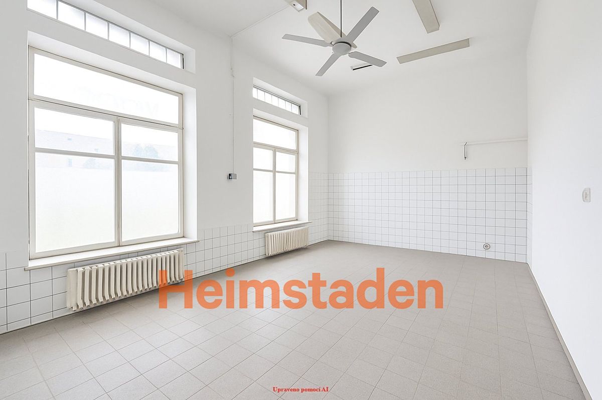 Pronájem obchodního prostoru 64 m² – fotografie 3