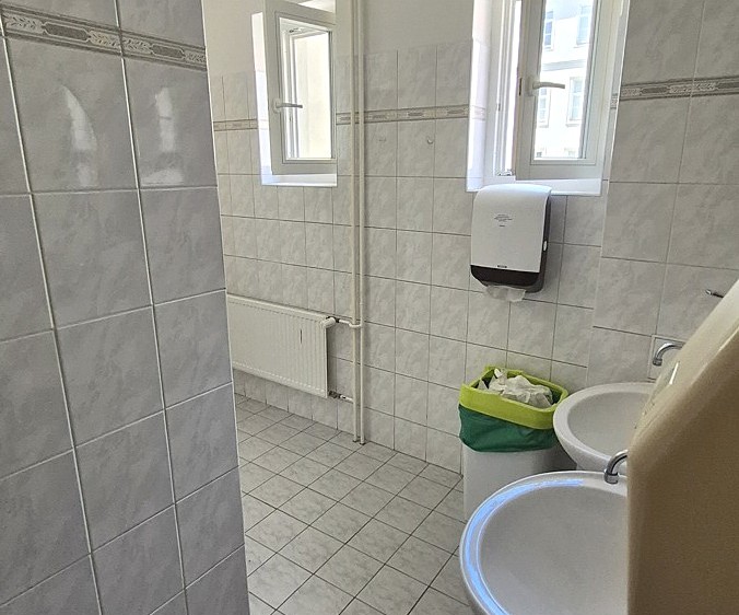 Комерційне приміщення в оренду, 153 м² (17 з 20)