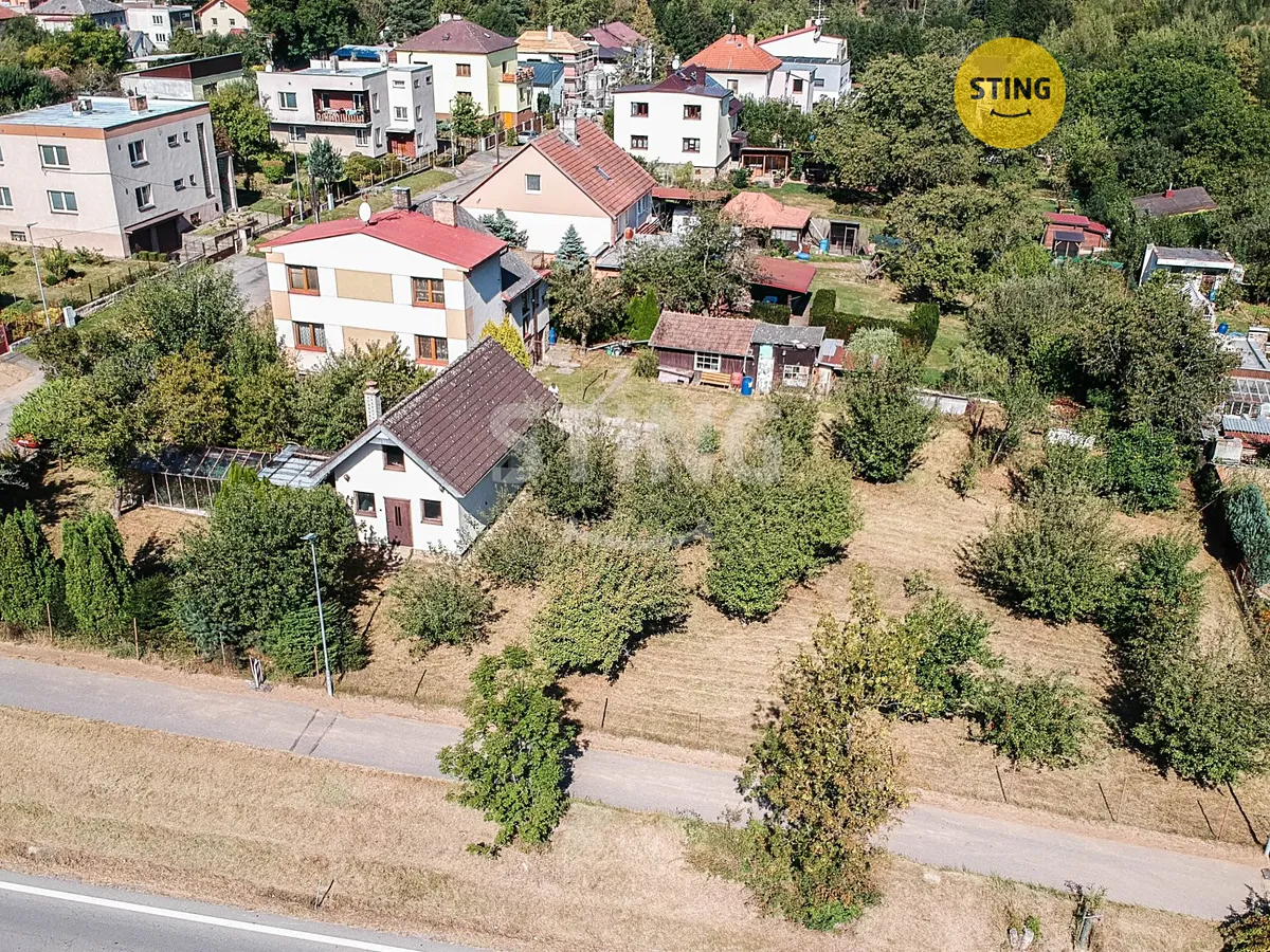 Prodej stavebního pozemku 698 m²